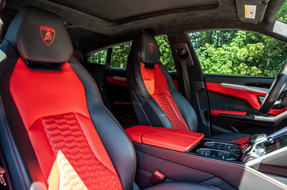 Lamborghini Urus Black