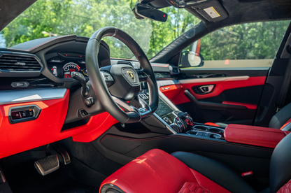 Lamborghini Urus Black