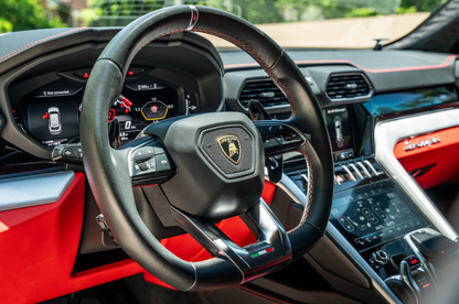 Lamborghini Urus Black