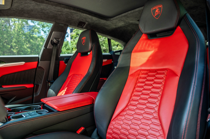 Lamborghini Urus Black
