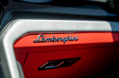Lamborghini Urus Black