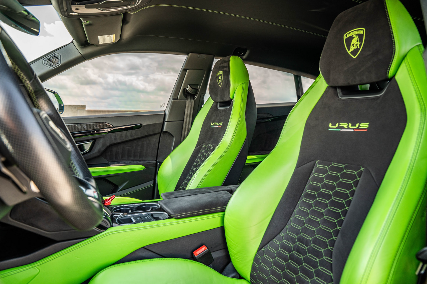 Lamborghini Urus Green